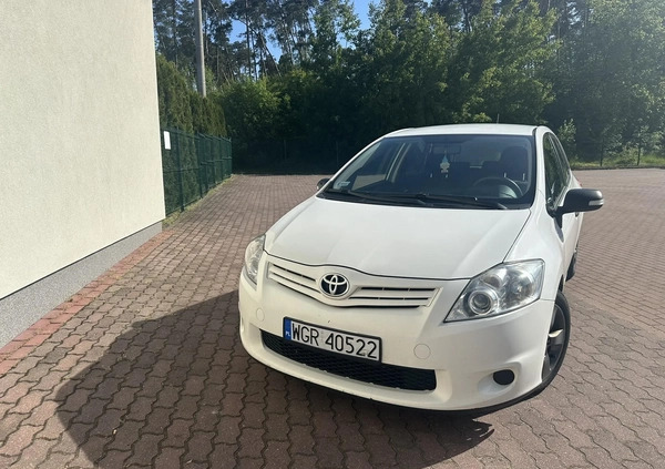 Toyota Auris cena 26000 przebieg: 290000, rok produkcji 2012 z Grójec małe 67